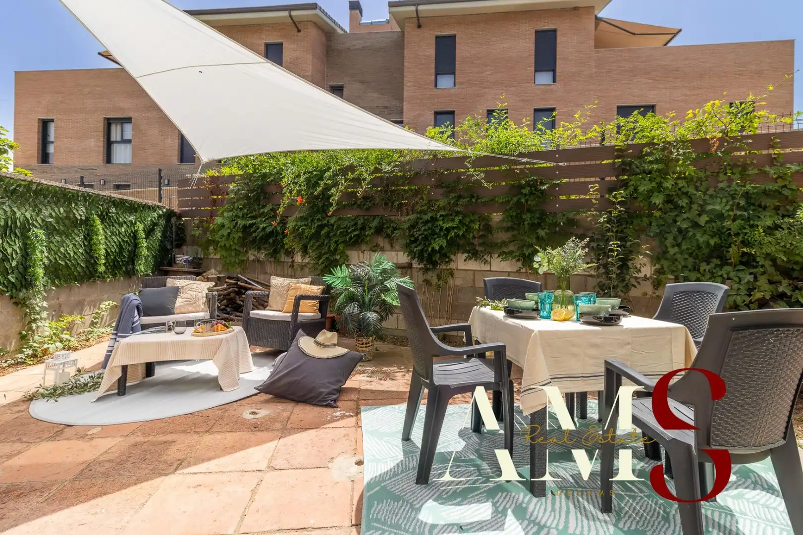 Maison jumelée avec jardin à vendre à SITGES