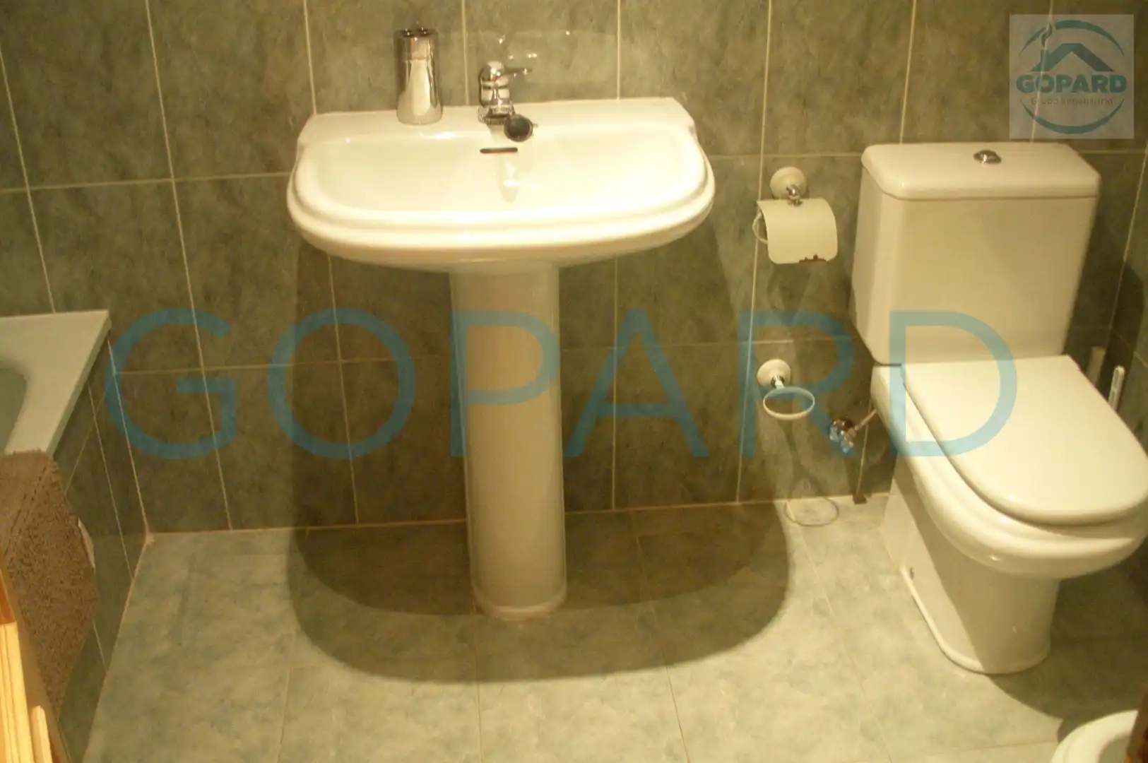 Bany de Pis de lloguer en Villanueva de la Cañada amb Calefacció, Parquet i Terrassa