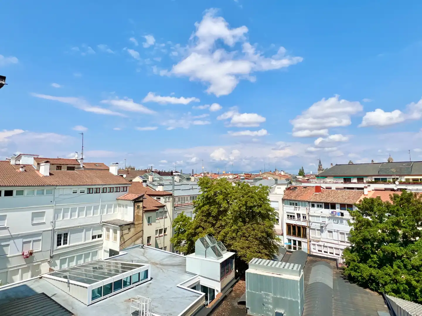 Vista exterior de Pis en venda en Vitoria - Gasteiz amb Calefacció, Parquet i Traster