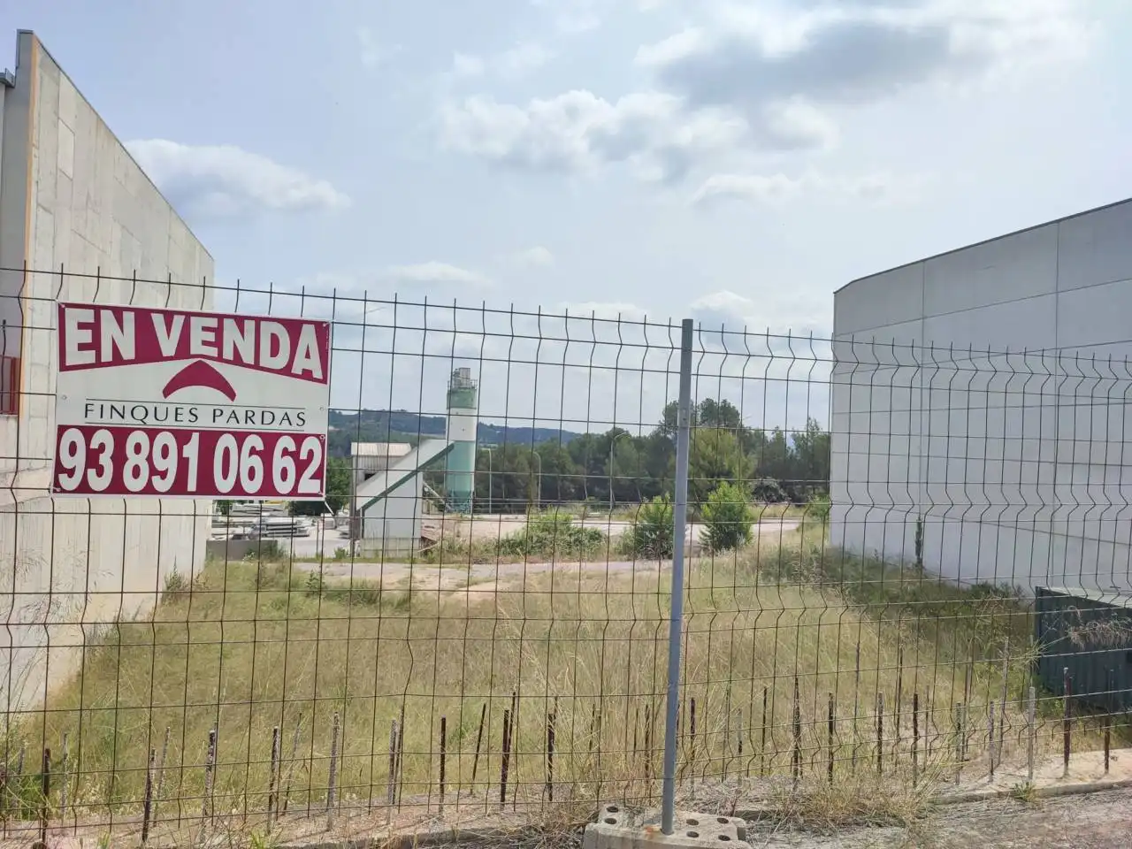 Terreny industrial en venda a Calle Carrer Macabeu, imagen 3