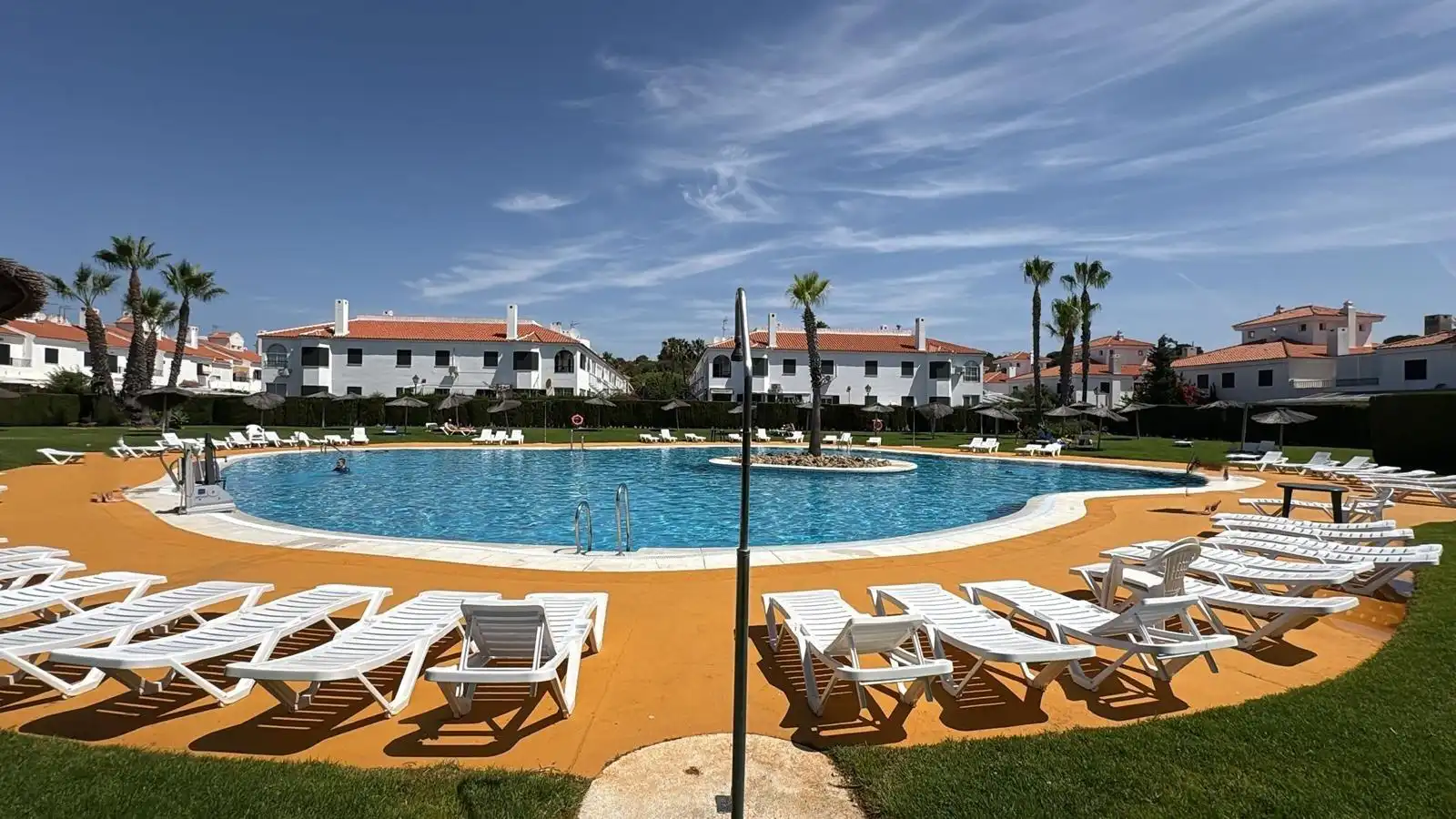 Piscina de Casa adosada en venta en El Rompido con Terraza, Amueblado y Balcón