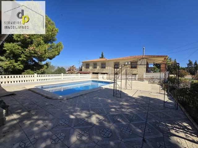 Casa-chalet en Venta en Calle Sierra Sanxo, 36 en Rebolledo