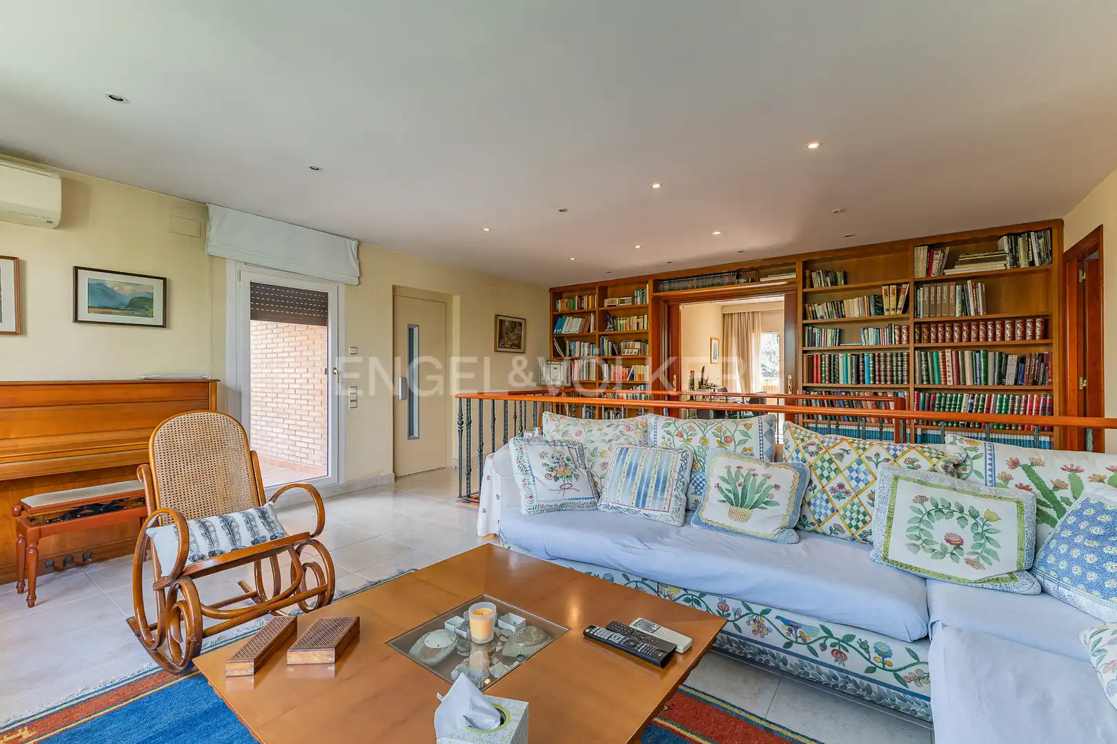 Sala de estar de Casa o chalet de alquiler en Sant Cugat del Vallès con Calefacción, Jardín privado y Piscina