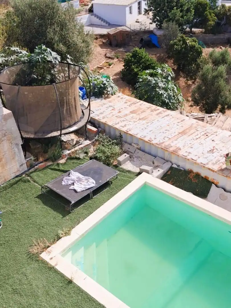 Piscina de Finca rústica en venta en Marbella con Aire acondicionado, Jardín privado y Trastero