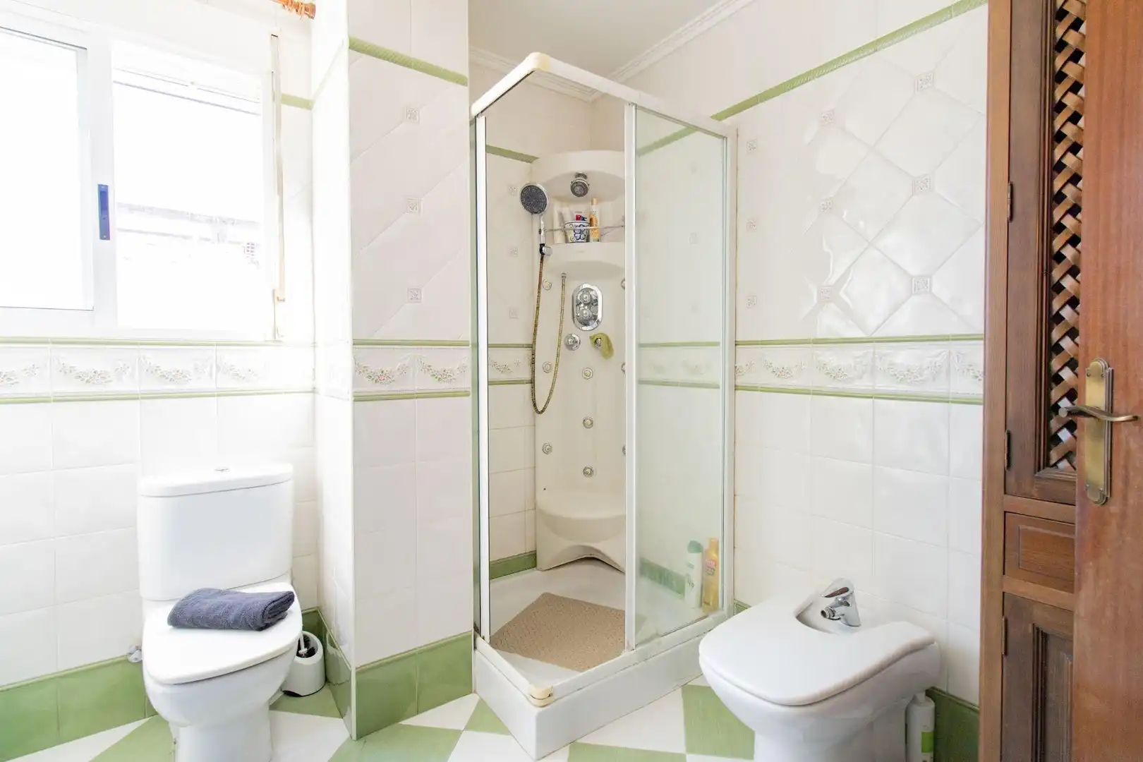 Badezimmer von Maisonette zum Verkauf in Massamagrell mit Klimaanlage, Terrasse und Balkon
