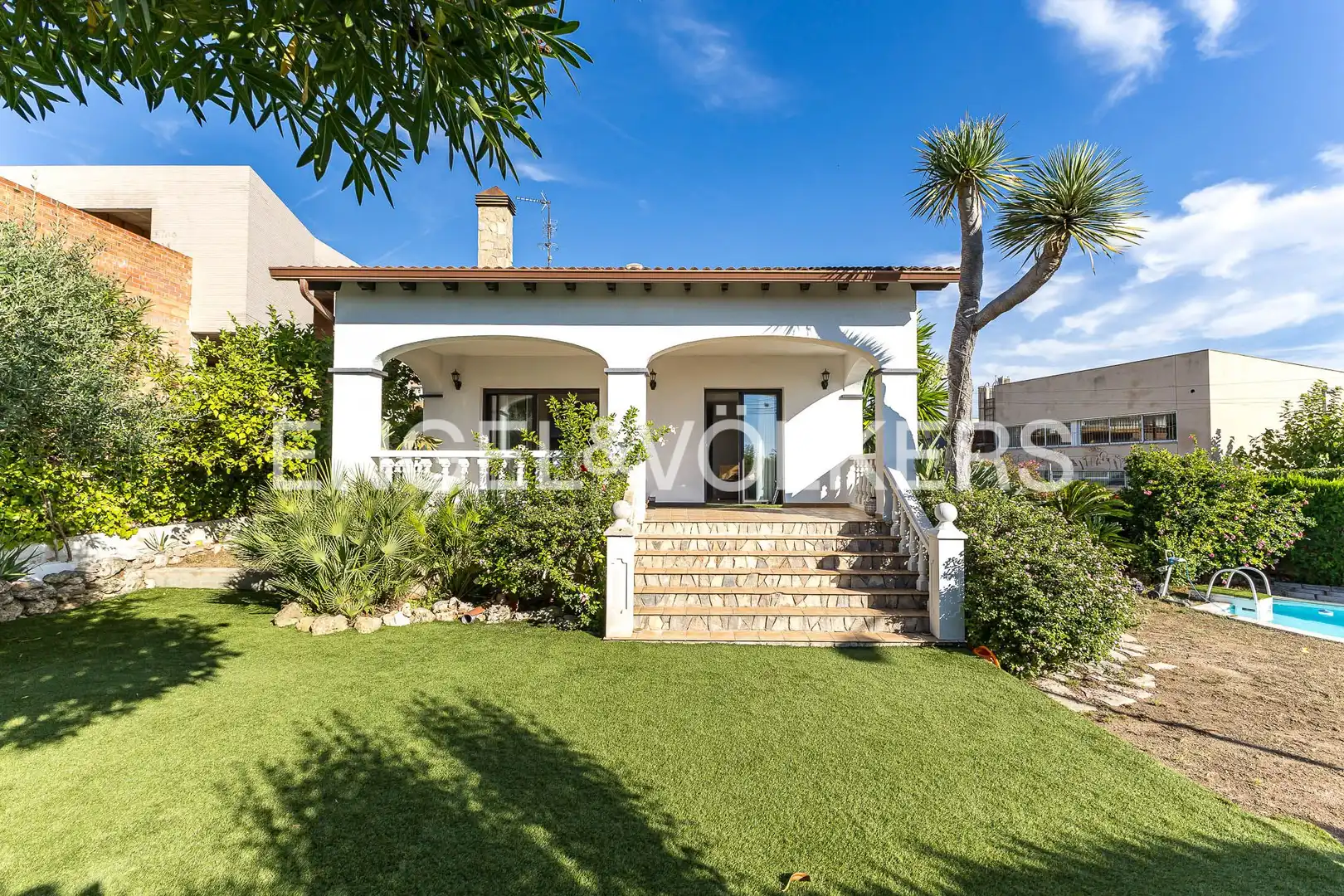 Exterior view of Houses for sale in El Vendrell  with Heating, Private garden and Parquet flooring