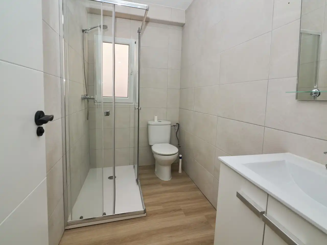 Baño de Apartamento en venta en Torrevieja con Calefacción y Balcón