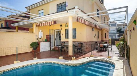 Foto 3 de Casa adosada en venta en Calle Rubí, Cavaleri, Mairena del Aljarafe