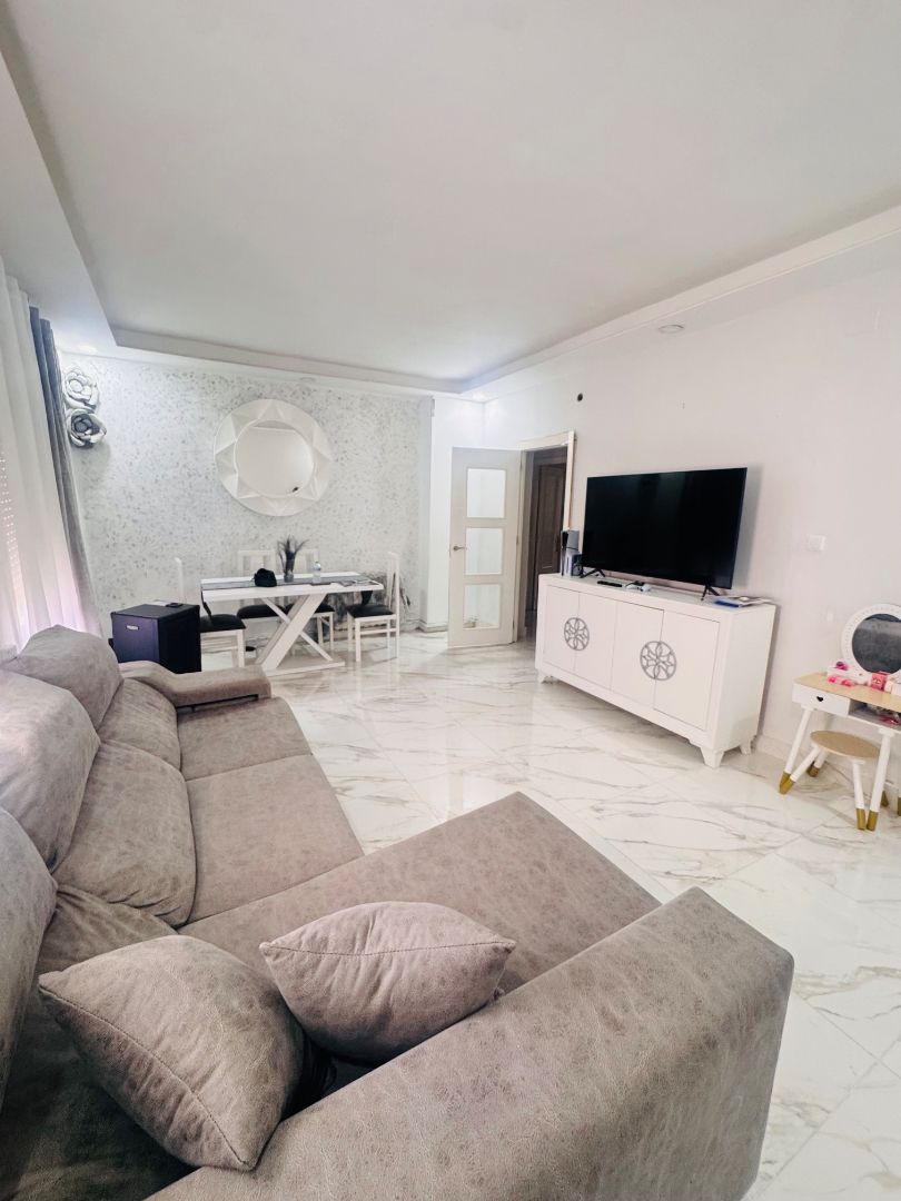 Sala d'estar de Pis en venda en Valladolid Capital amb Moblat