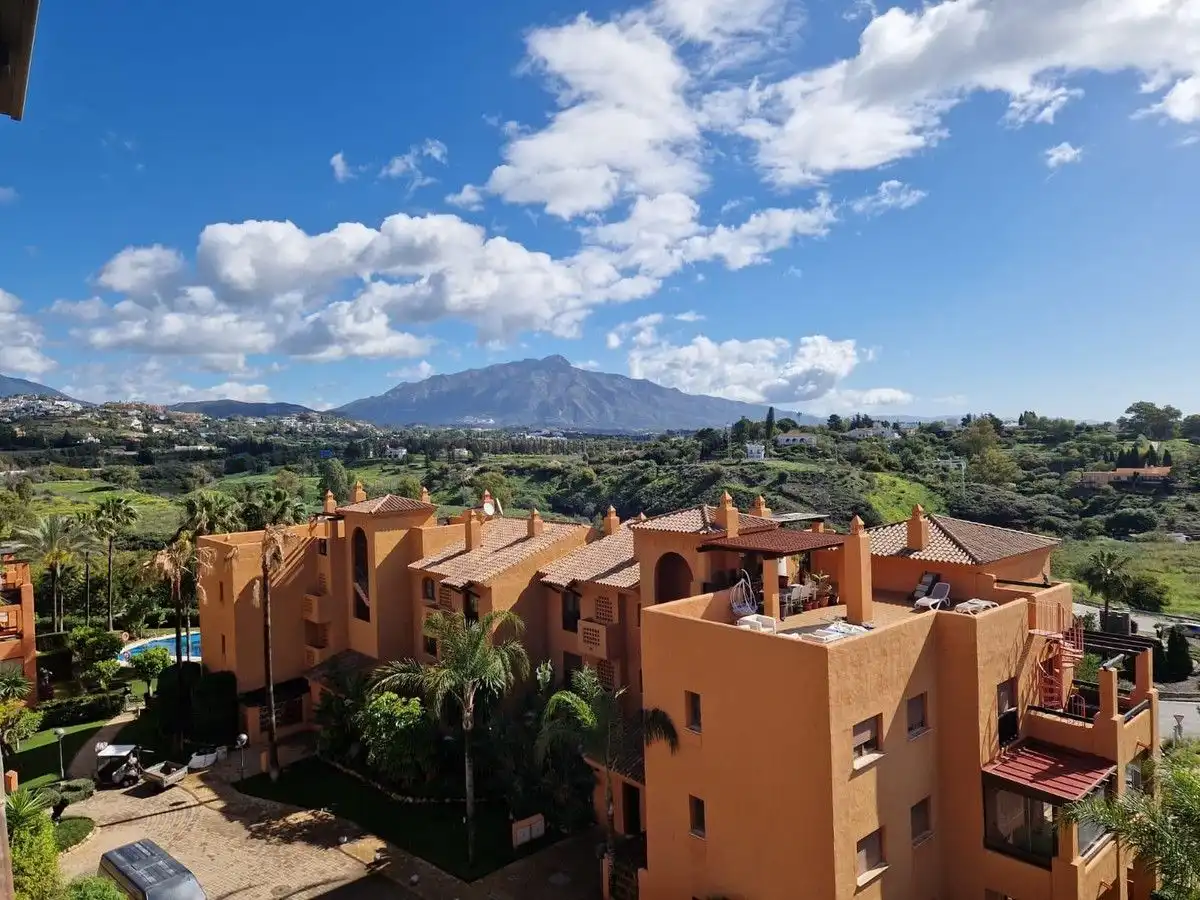 Apartamento con piscina en venta en Benahavís pueblo