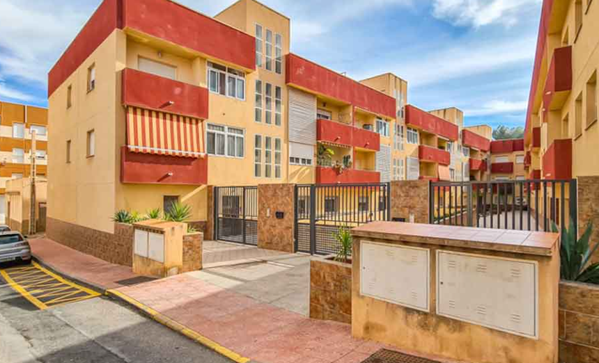 Vista exterior de Pis en venda en Alhama de Almería