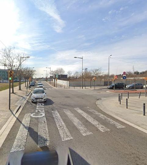 Foto 2 de Piso en venta en Els Merinals, Barcelona