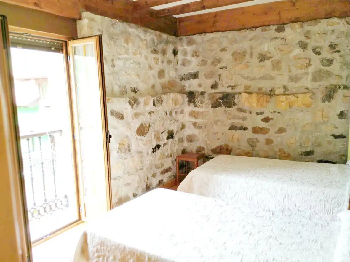 Habitación de Finca rústica en venta en Cabrales con Calefacción, Amueblado y Horno