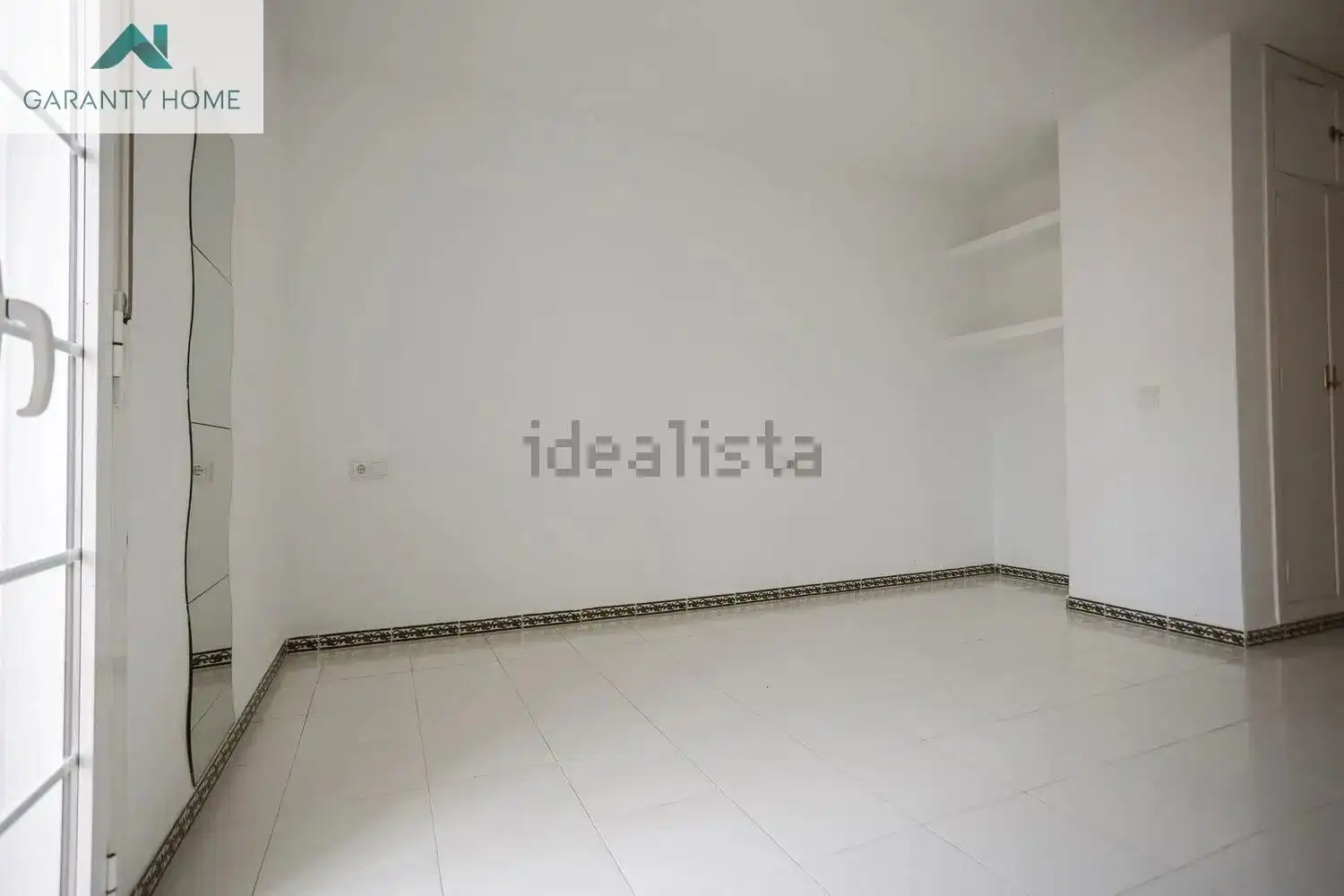 Dormitori de Casa adosada de lloguer en Rincón de la Victoria amb Jardí privat, Terrassa i Traster