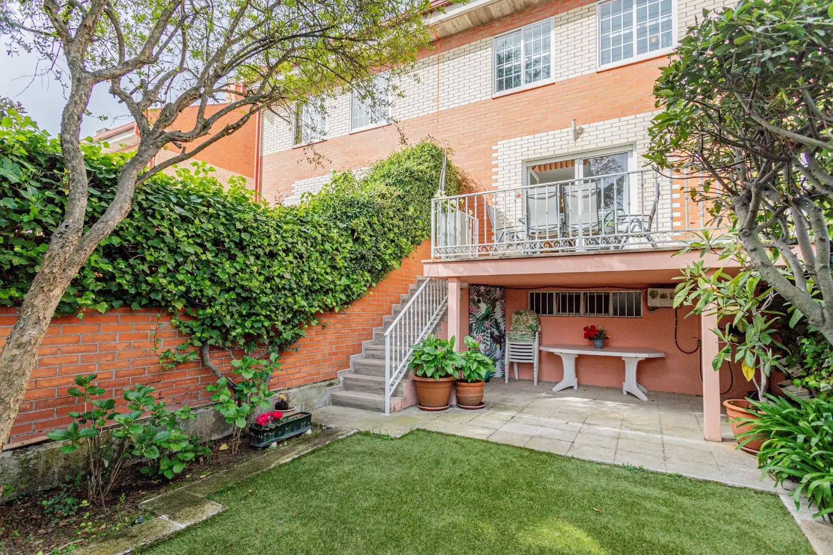 Jardín de Casa adosada en venta en Tres Cantos con Calefacción, Jardín privado y Terraza
