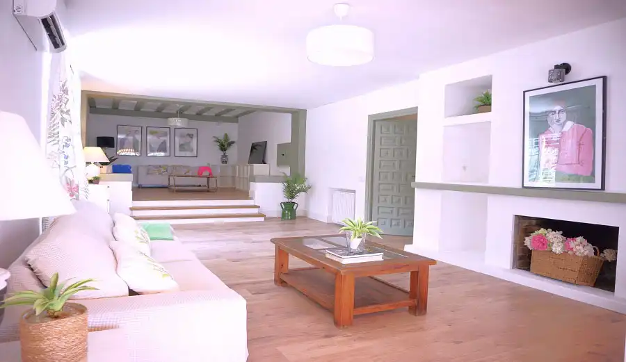 Sala d'estar de Casa o xalet en venda en Torrelodones amb Aire condicionat, Calefacció i Jardí privat