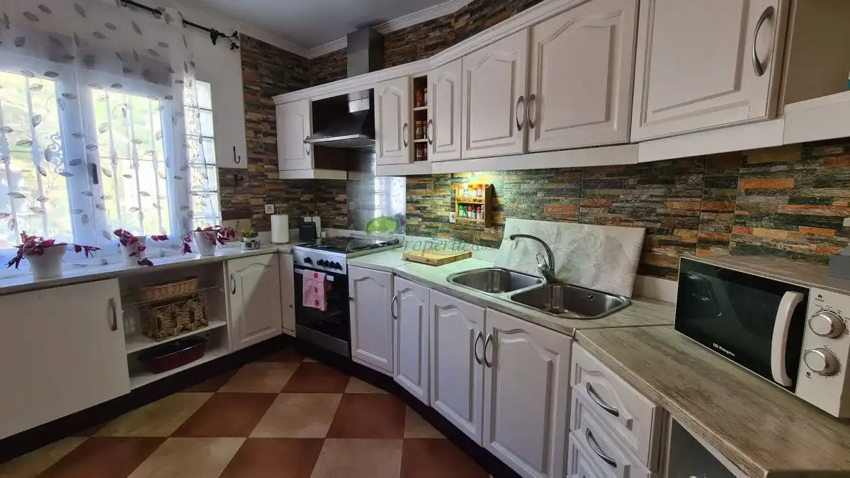 Cocina de Apartamento en venta en Cómpeta con Terraza