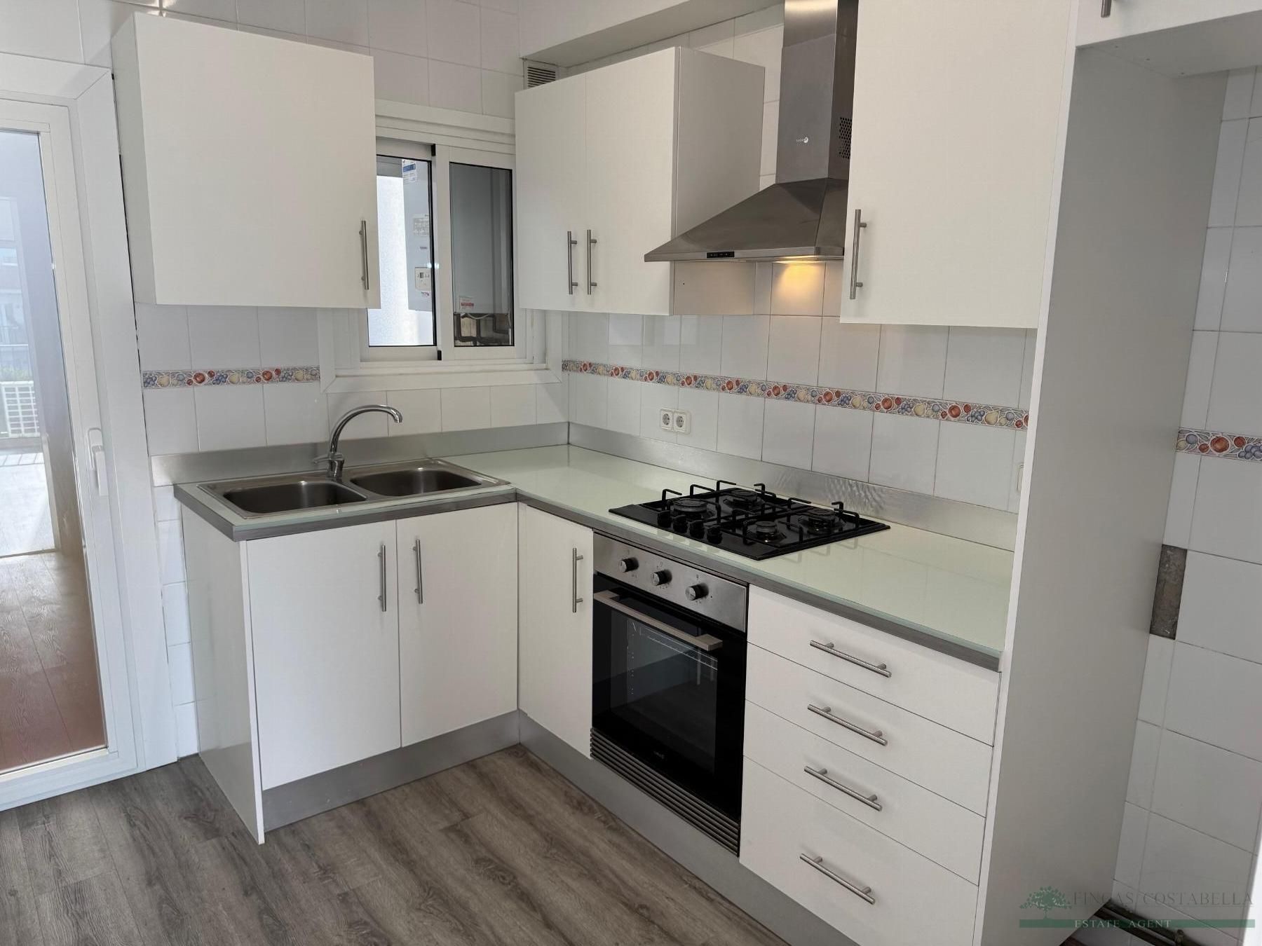 Kitchen of Apartment for sale in Sant Feliu de Guíxols  with Air Conditioner, Heating and Parquet flooring