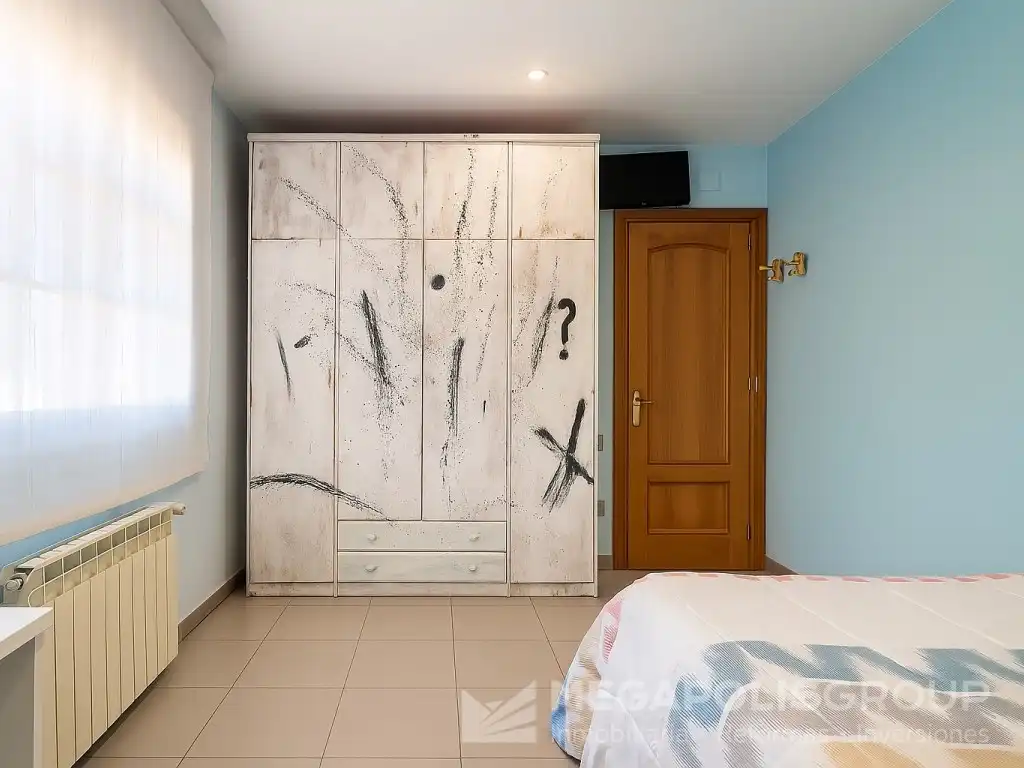 Habitación de Casa o chalet en venta en Sant Vicenç Dels Horts con Jardín privado, Terraza y Piscina