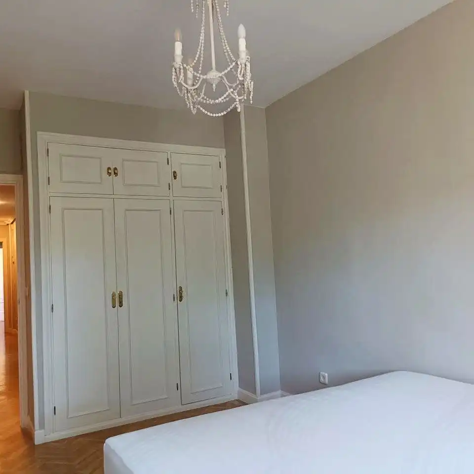 Bedroom of Flat for rent in Madrid  with Air Conditioner, Heating and Parquet flooring