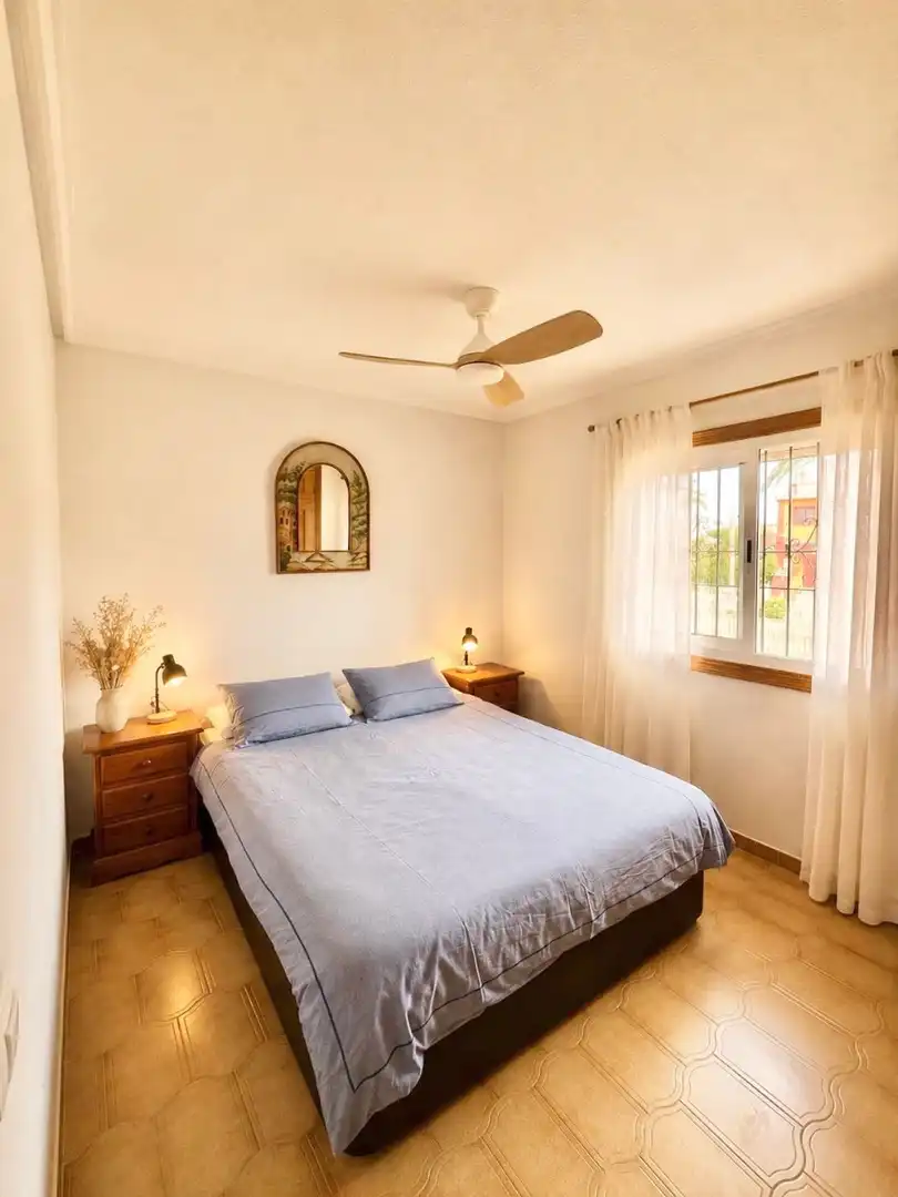 Habitación de Casa o chalet de alquiler en Orihuela con Aire acondicionado, Terraza y Piscina