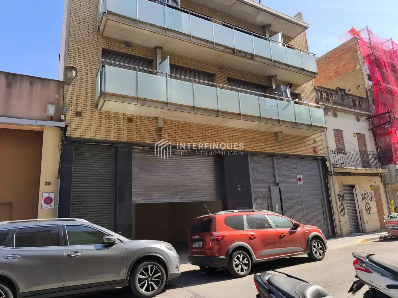 Exterior view of Commercial properties for sale in Badalona
