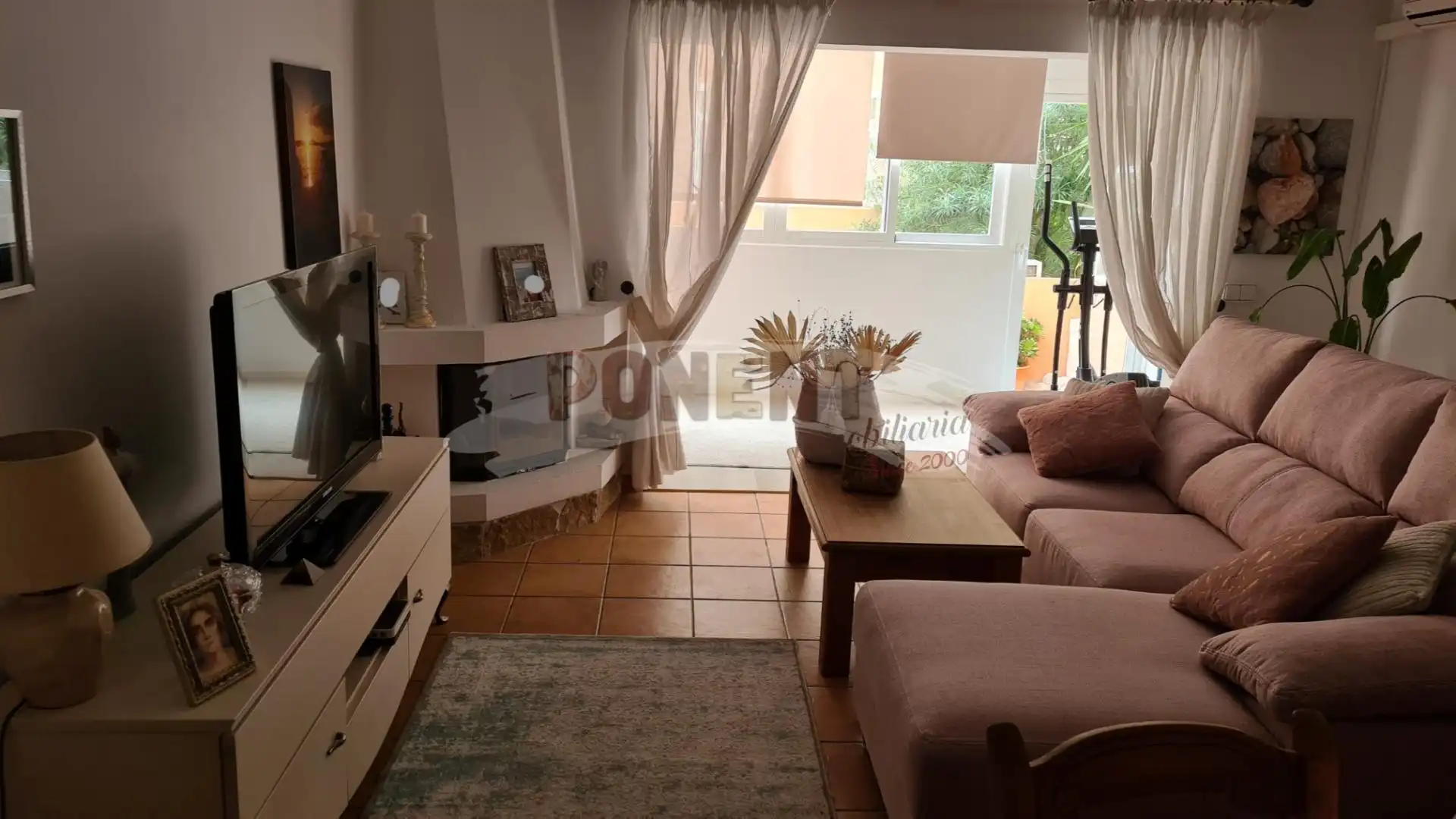 Wohnzimmer von Erdgeschoss zum Verkauf in Santa Eulària des Riu mit Klimaanlage, Terrasse und Abstellraum