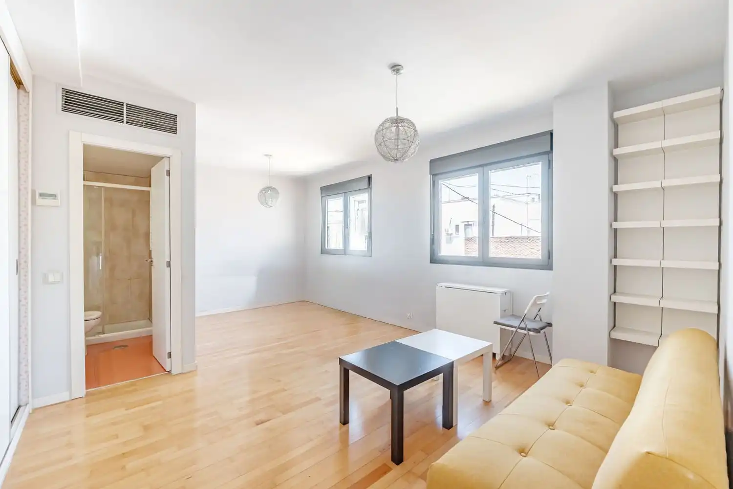 Living room of Study for sale in Carabanchel