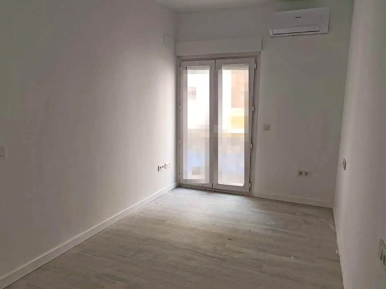 Bedroom of Flat for rent in Córdoba  with Air Conditioner and Balcony