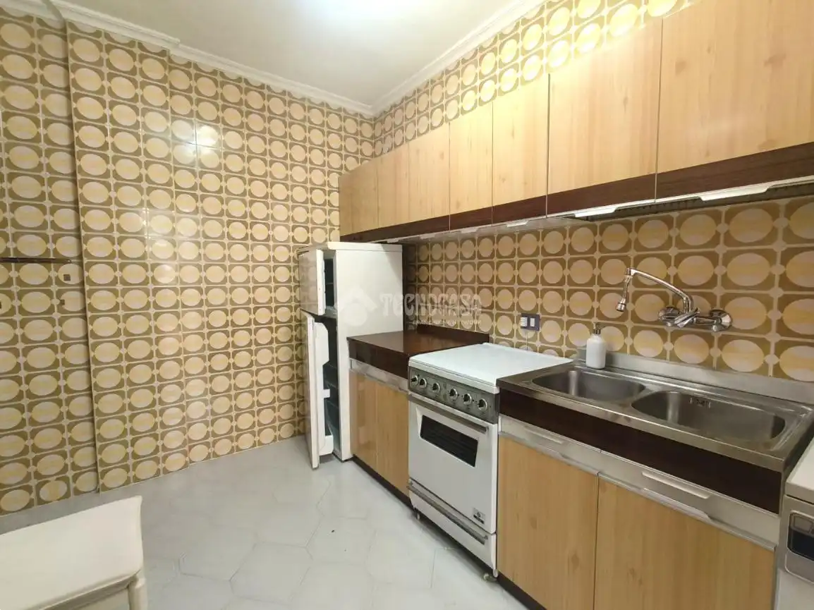 Cocina de Piso en venta en Medina del Campo con Calefacción