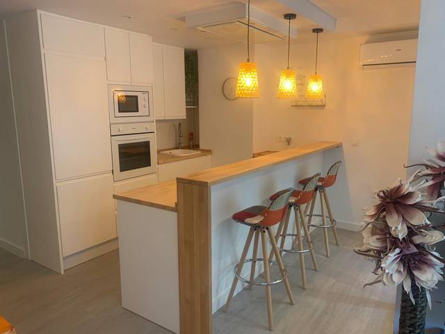 Piso en Alquiler en Avenida del Mediterráneo, 51 en Almuñecar Centro