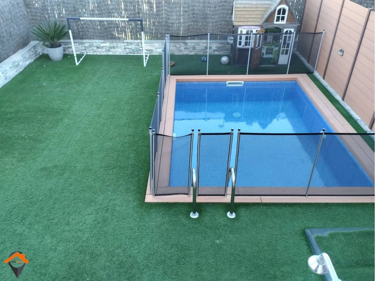 Piscina de Casa o xalet en venda en Sant Quirze del Vallès amb Aire condicionat, Calefacció i Jardí privat