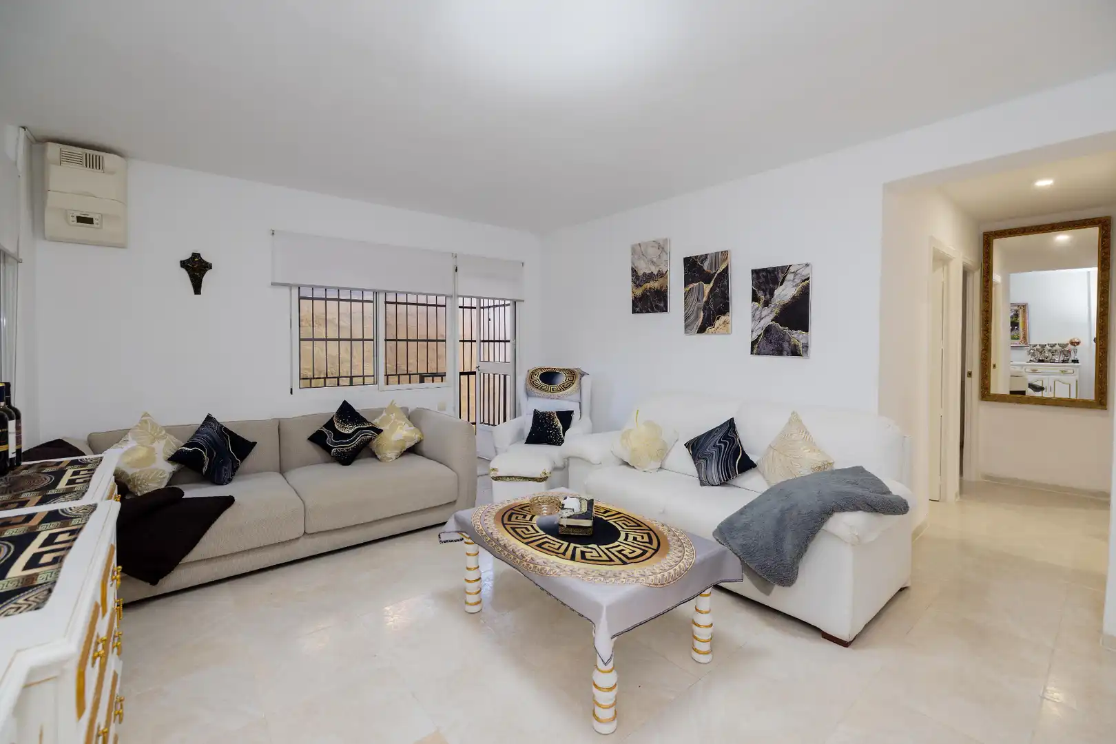 Sala de estar de Planta baja en venta en Marbella con Terraza y Piscina comunitaria