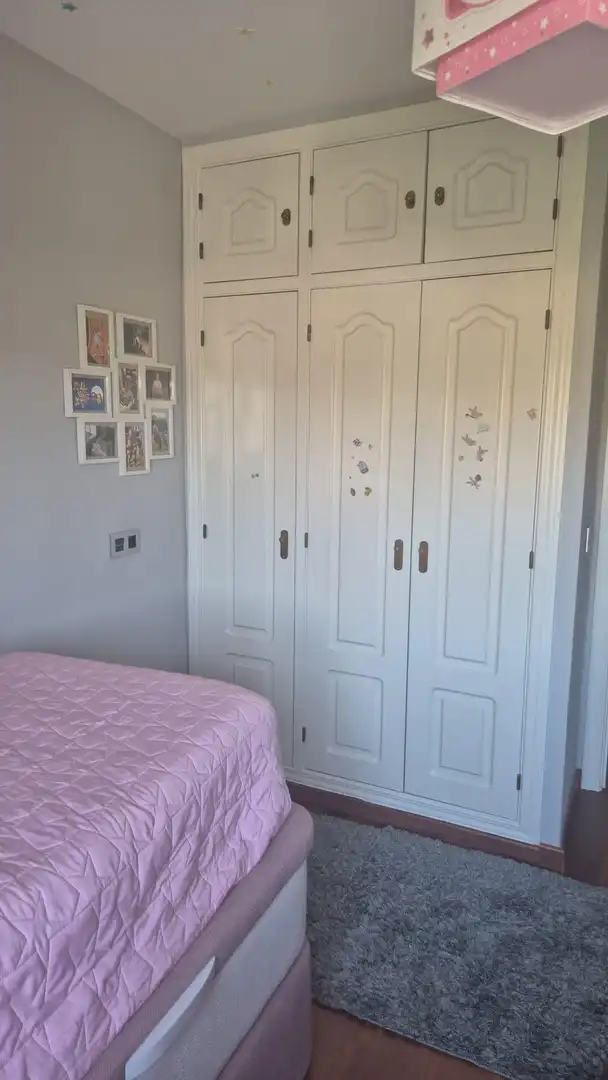 Schlafzimmer von Dachboden zum Verkauf in Molina de Segura mit Klimaanlage, Privatgarten und Parkett