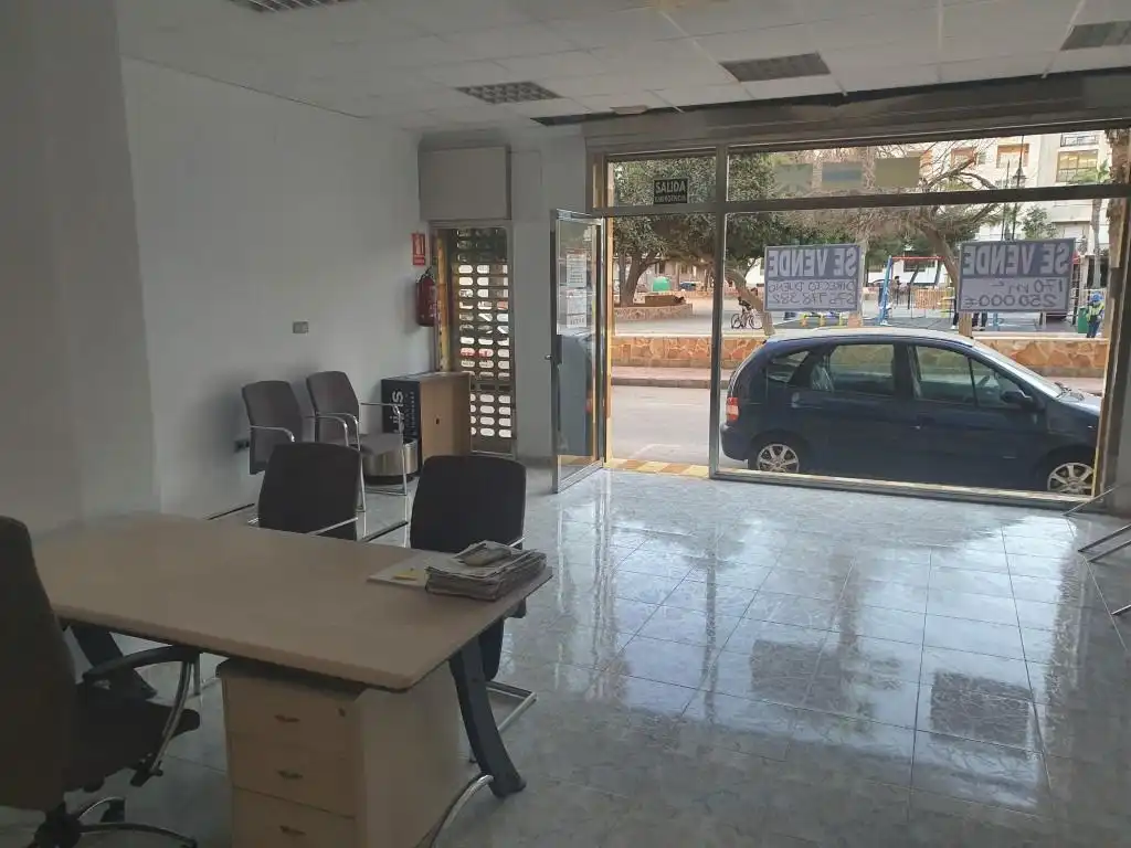 Gewerbefläche zum Verkauf in Calle Capitán García Gea, imagen 4