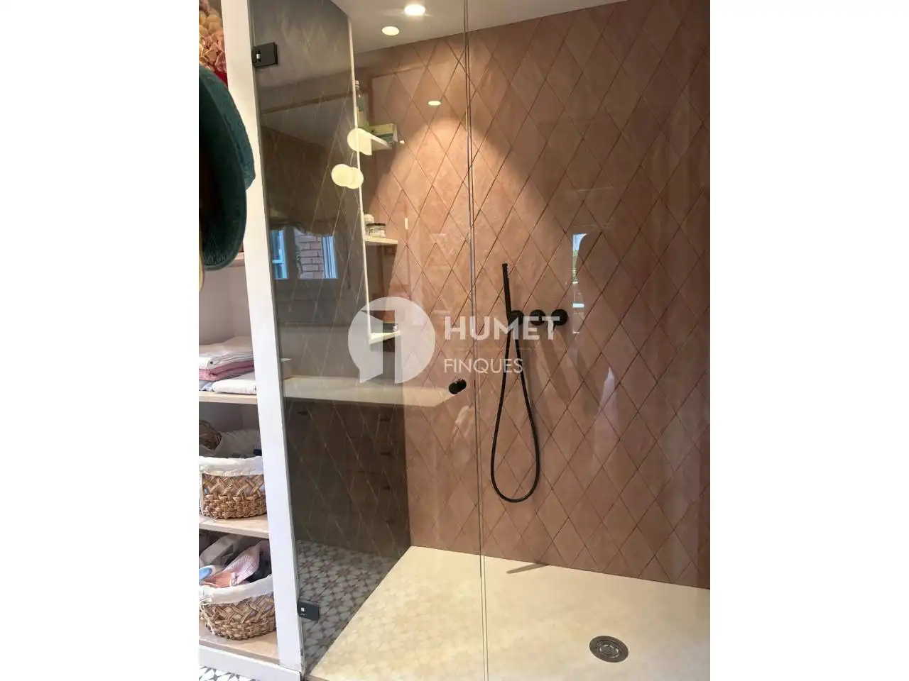 Bathroom of Flat for sale in Sant Cugat del Vallès  with Air Conditioner, Heating and Private garden