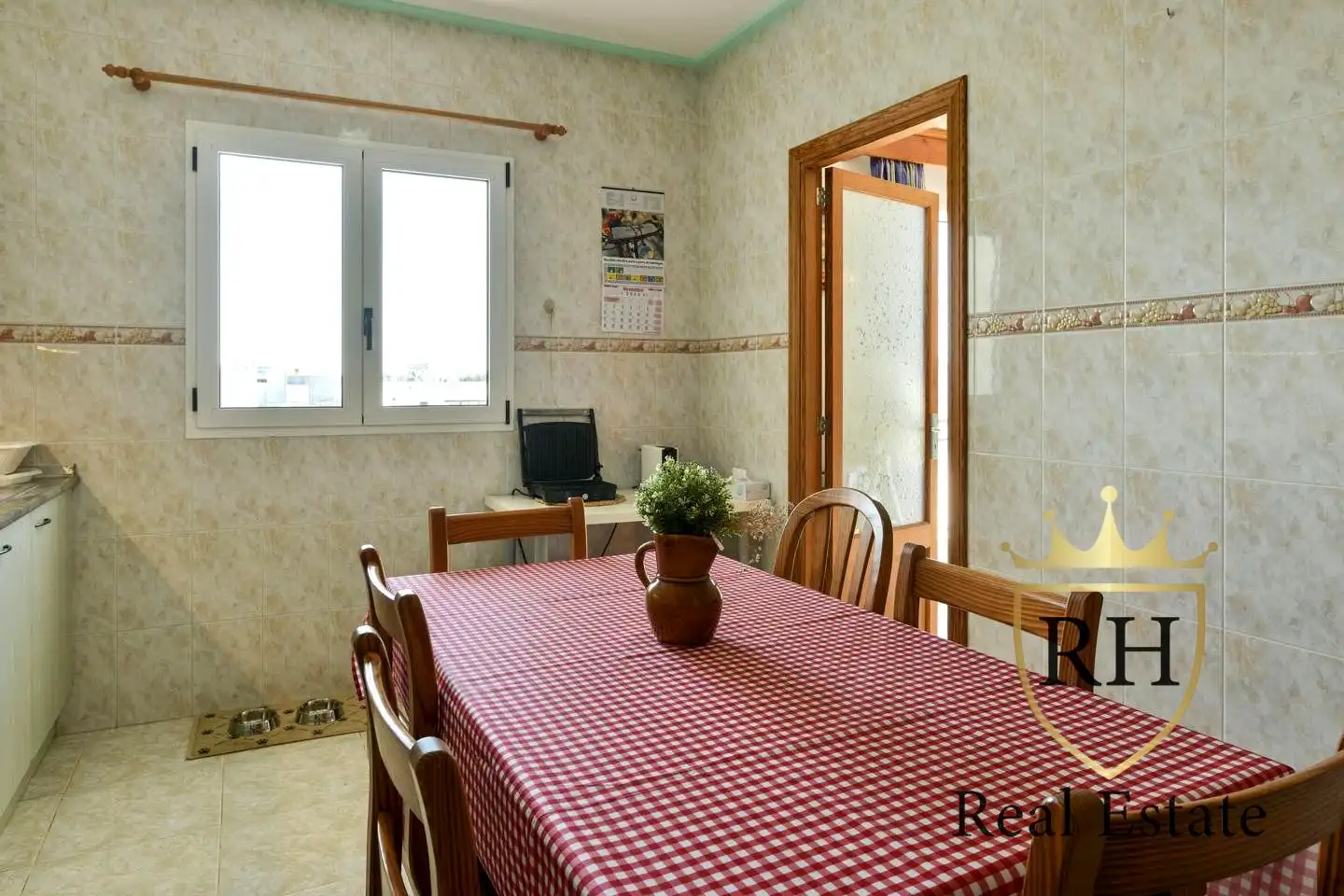 Esszimmer von Dachboden zum Verkauf in Felanitx mit Klimaanlage, Terrasse und Balkon