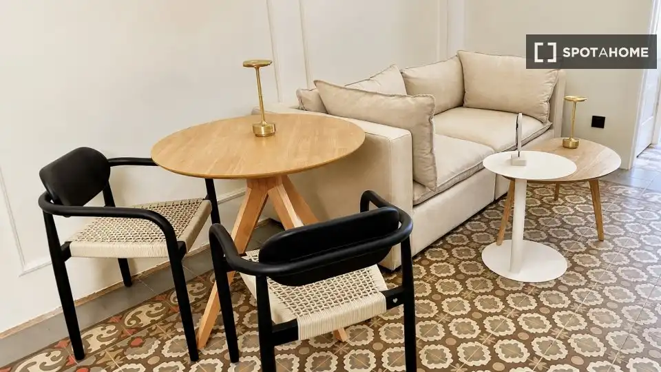 Piso con terraza en alquiler en Eixample, imagen 4