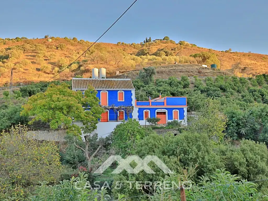 Vista exterior de Casa o xalet en venda en Árchez amb Terrassa, Piscina i Moblat