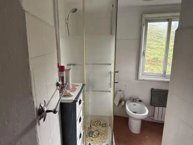 Bany de Casa o xalet en venda en Ortigueira amb Calefacció, Jardí privat i Traster