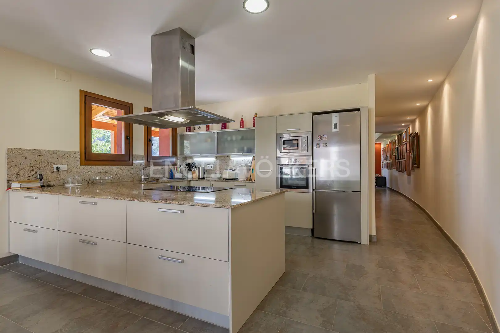 Cocina de Finca rústica en venta en Gallifa con Aire acondicionado, Calefacción y Jardín privado