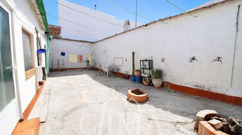 Casa de planta baja proxima a Av. Antonio Huertas 4 habitaciones y con gran patio