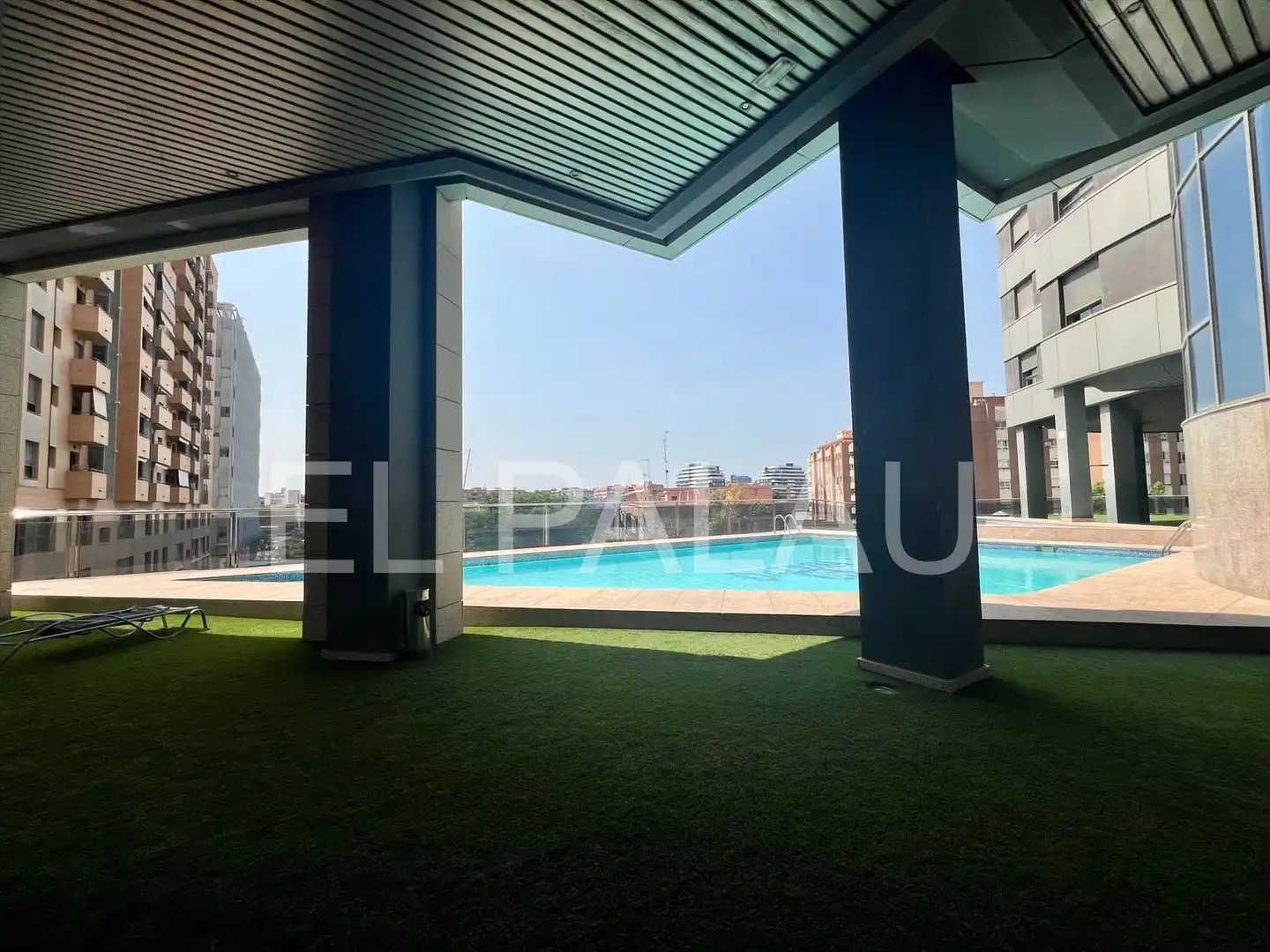 Piscina de Piso de alquiler en Valencia con Aire acondicionado, Calefacción y Parquet