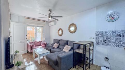 Foto 3 de Casa o xalet en venda a Avenida Laguna Azul, Los Balcones - Los Altos, Alicante