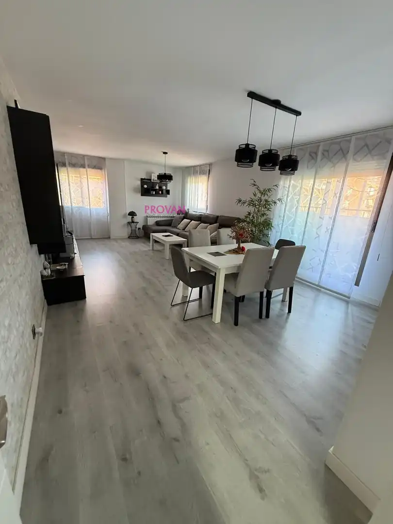 Sala d'estar de Àtic en venda en Torrejón de Ardoz amb Aire condicionat, Calefacció i Terrassa