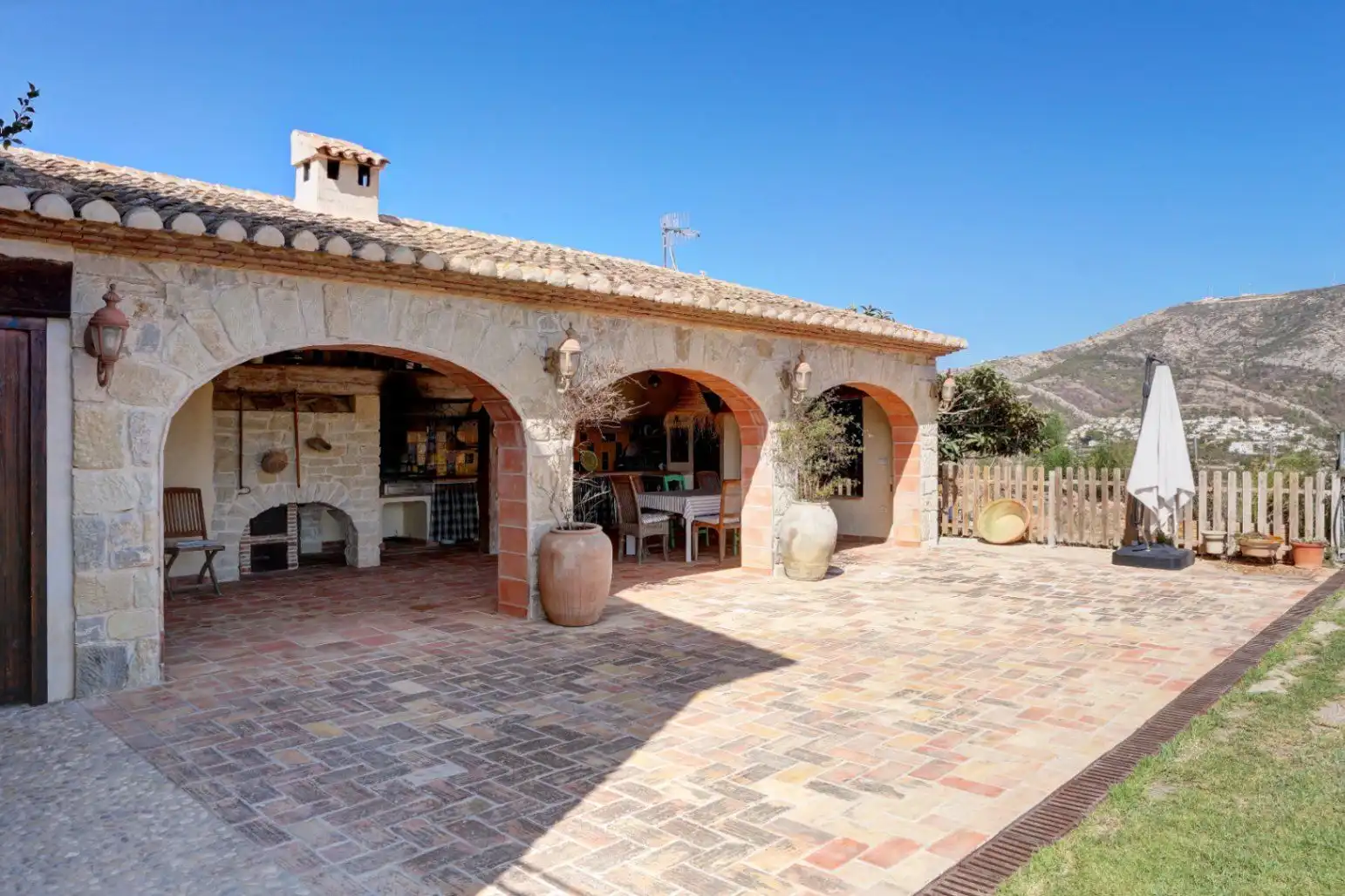 Terrassa de Finca rústica en venda en Moraira amb Jardí privat, Traster i Piscina