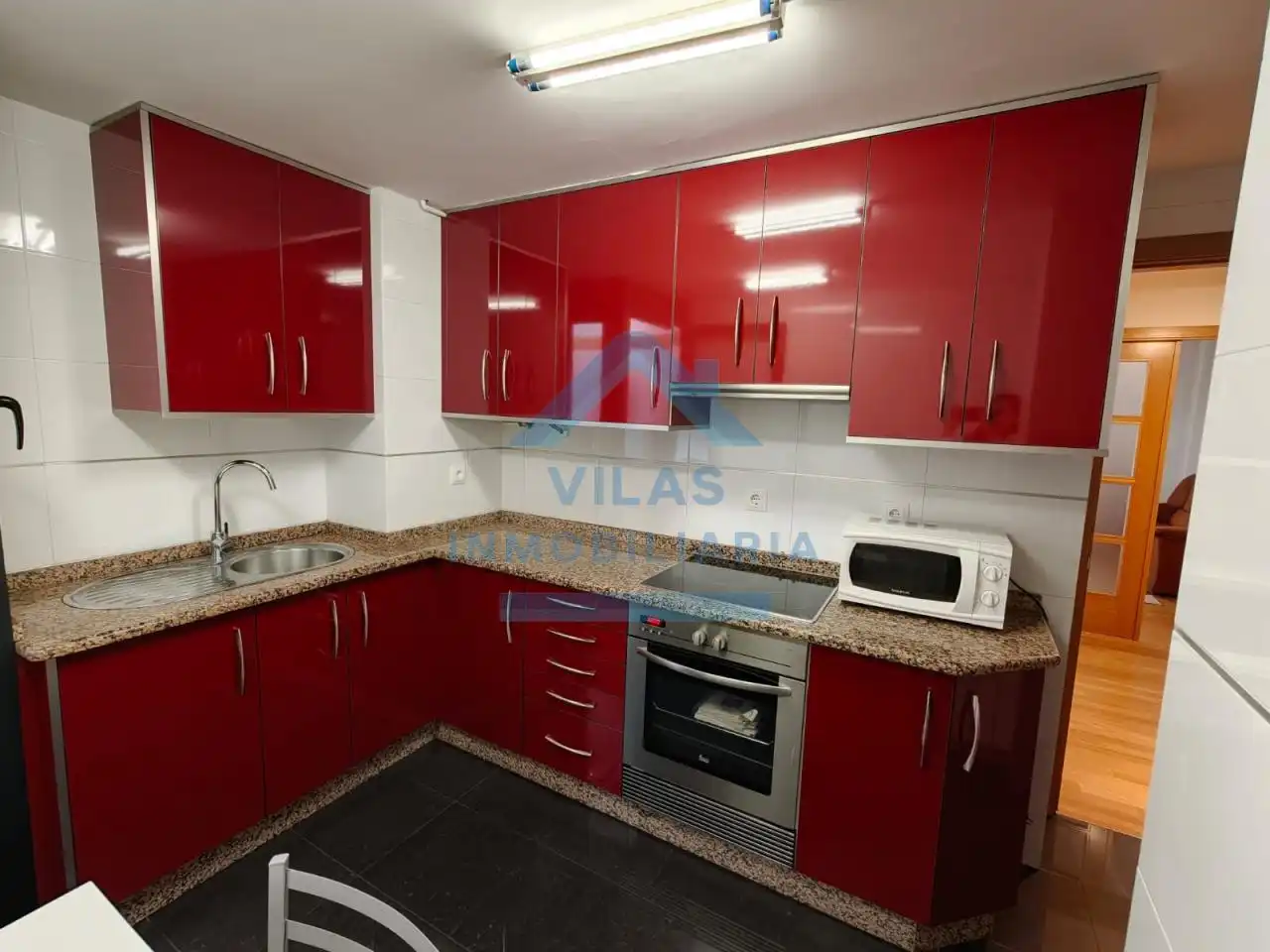Cuina de Apartament de lloguer en Ames amb Calefacció, Traster i Moblat