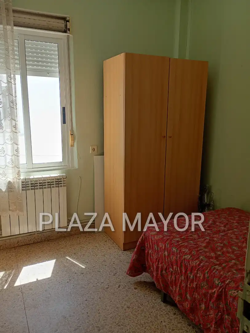 Dormitori de Pis en venda en Salamanca amb Calefacció i Moblat