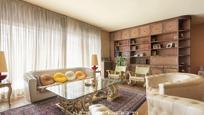 Living room of Flat for sale in  Barcelona Capital  with Heating, Private garden and Terrace