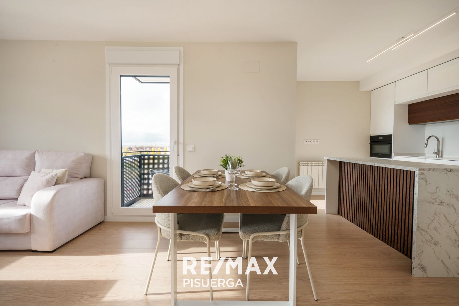 Vista exterior de Pis en venda en Valladolid Capital amb Aire condicionat, Jardí privat i Terrassa